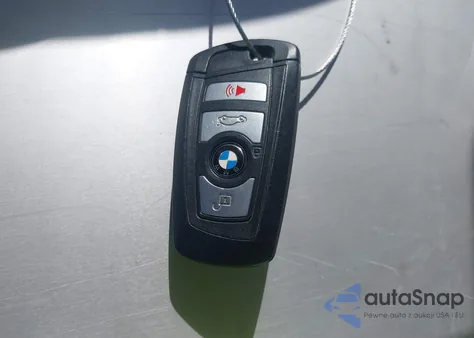 2016 BMW 320I z USA, uszkodzony, nr VIN WBA8E1G59GNT99609